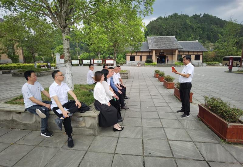 “瞻望十四五 勠力再启航”008PG国际建设党支部发展红色星期五主题党日活动 (2)_800-550